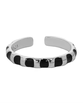 Black And Silver   Design Ring
