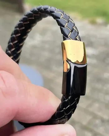 Major Armbånd   Imt  Læder Med Gylden Snor