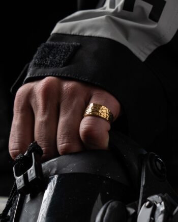 Hammered Signature Ring  Guld  Str    Herre Northern Legacy