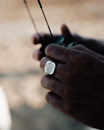 Vegvisir Oversize Signet Ring  Sølv  Str    Herre Northern Legacy