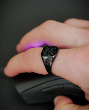 Vegvisir Signature Ring  Sort  Str    Herre Northern Legacy